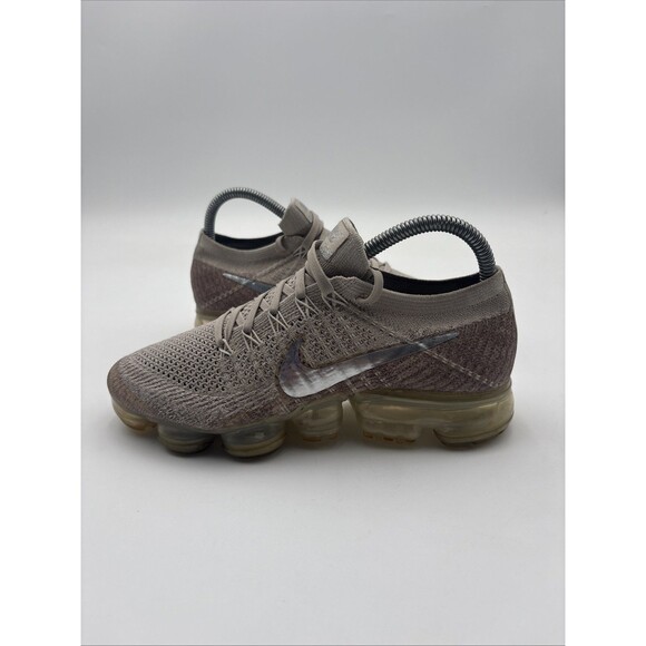 Nike Womens Air Vapormax Flyknit 849557-202 Gray Lace Up Sneaker Shoes Size 7 - Picture 1 of 8